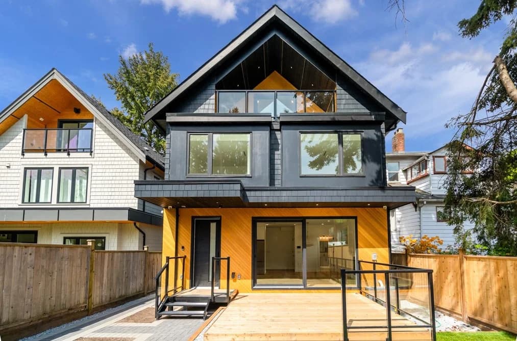 2 950 W 17TH AVENUE, Vancouver, BC — Residential for Sale - Main Photo