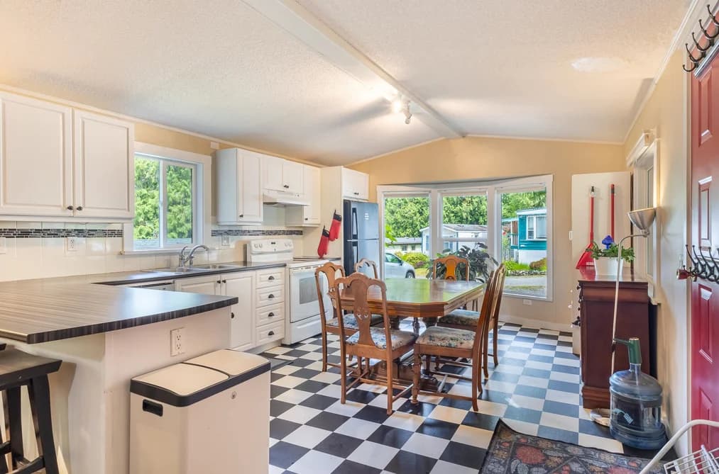 20 1416 NORTH ROAD, Gibsons, BC — Residential for Sale - Photo 2