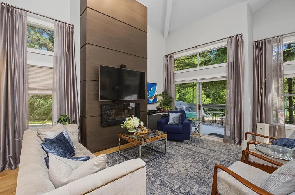 20 1900 INDIAN RIVER CRESCENT, North Vancouver, BC — Residential for Sale - Photo 2