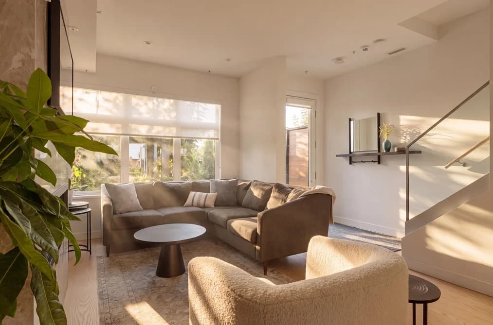 20 1960 GLENAIRE DRIVE, North Vancouver, BC — Residential for Sale - Photo 2