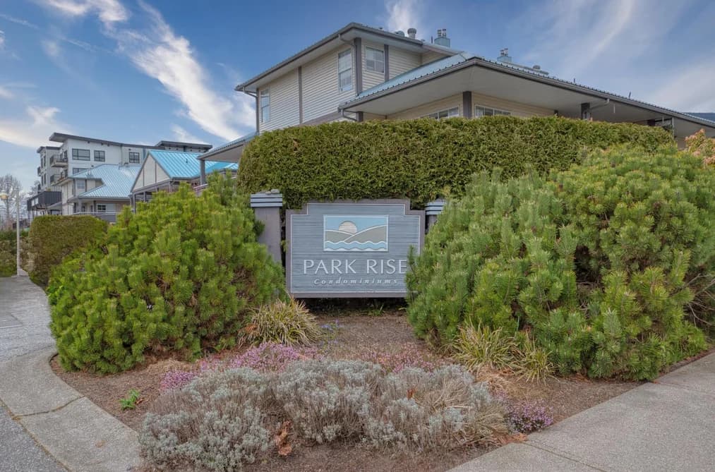 20 689 PARK ROAD, Gibsons, BC — Residential for Sale - Main Photo