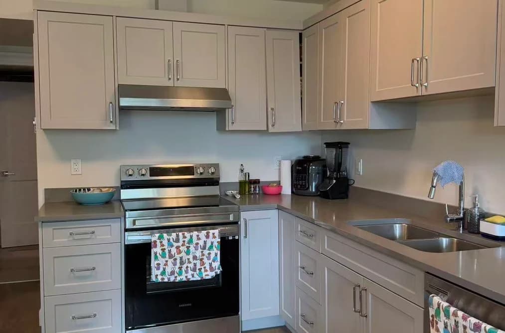 2000 PHILLIPS PLACE, Burnaby BC V5A 2W1 - Photo 1