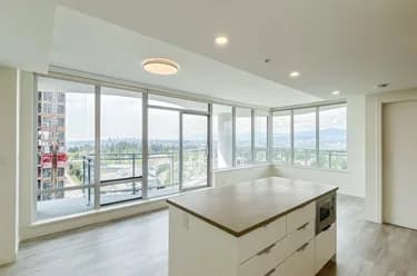 Condo for sale at 2001 13318 104 Avenue Surrey British Columbia - MLS: R3120395