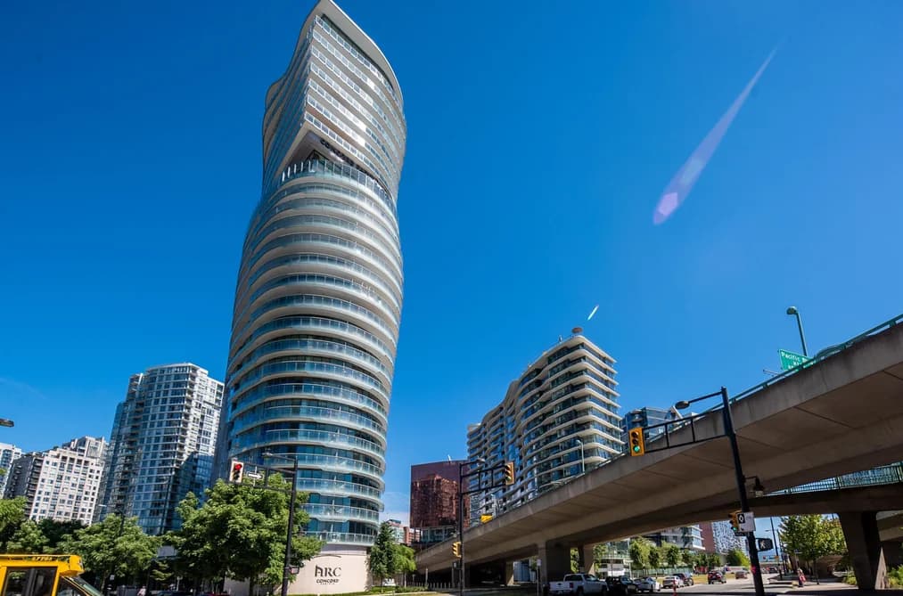 2001 89 NELSON STREET, Vancouver, BC — Residential for Sale - Main Photo