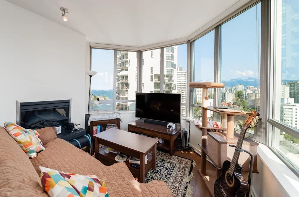 2003 1005 BEACH AVENUE, Vancouver, BC — Residential for Sale - Main Photo