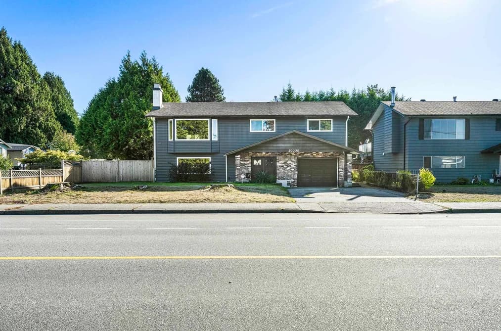 20030 48 AVENUE, Langley, BC — Residential for Sale - Photo 2