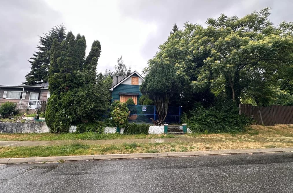 2005 NINTH AVENUE, New Westminster, BC — Residential for Sale - Main Photo