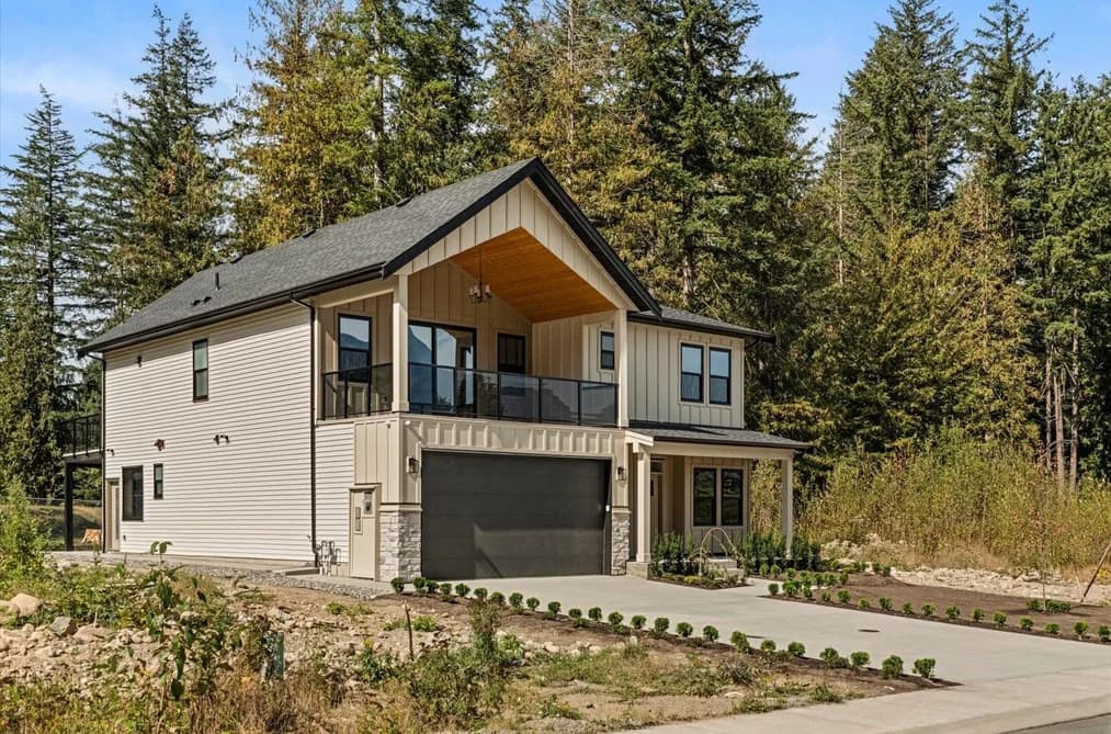 20057 SILVER CREEK CRESCENT, Hope, BC — Residential for Sale - Photo 2