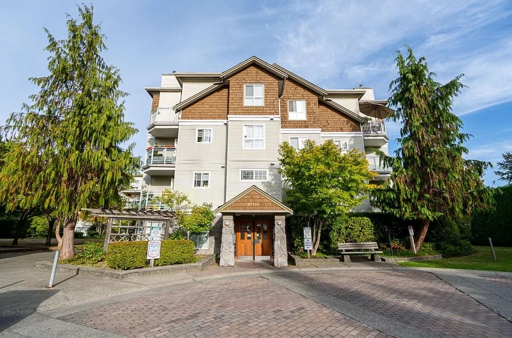 201 10186 155 STREET, Surrey, BC — Residential for Sale - Photo 2