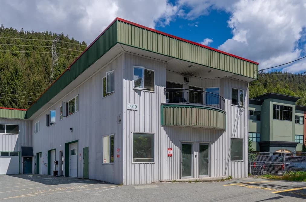 201 1400 ALPHA LAKE ROAD, Whistler, BC — Residential for Sale - Main Photo