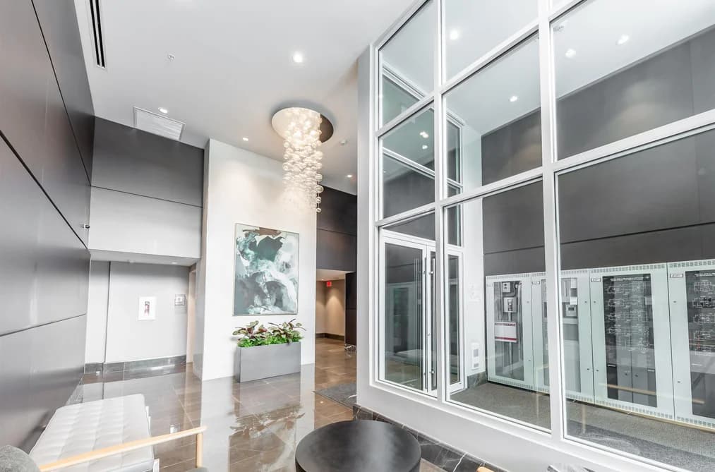 201 1561 W 57TH AVENUE, Vancouver, BC — Residential for Sale - Photo 2