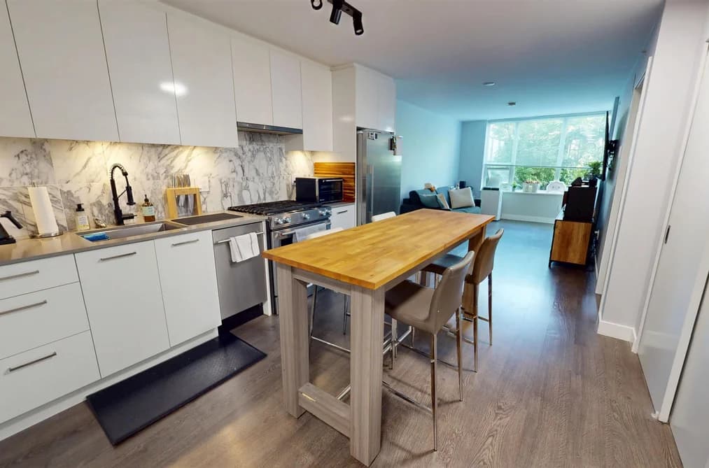 201 231 E PENDER STREET, Vancouver, BC — Residential for Sale - Photo 2