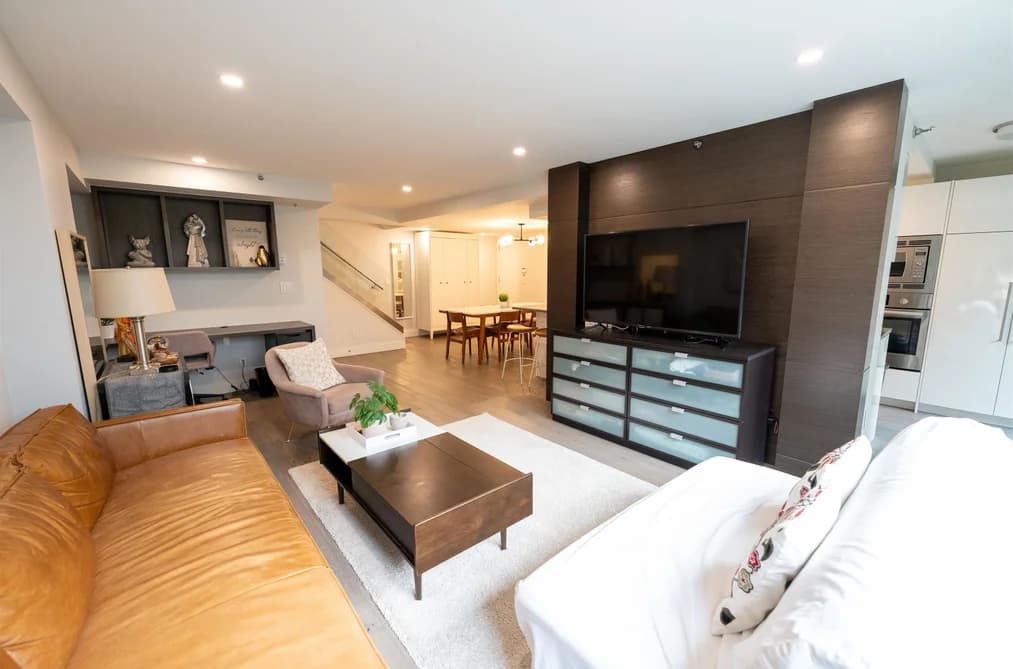 201 289 DRAKE STREET, Vancouver, BC — Residential for Sale - Photo 2