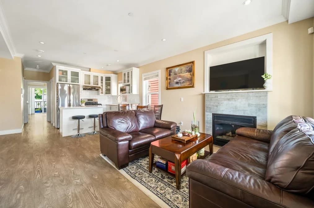 201 4577 SLOCAN STREET, Vancouver, BC — Residential for Sale - Photo 2
