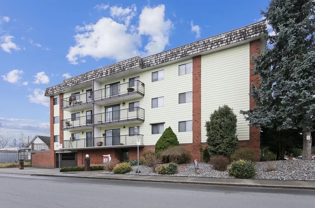 201 9417 NOWELL STREET, Chilliwack, BC — Residential for Sale - Main Photo