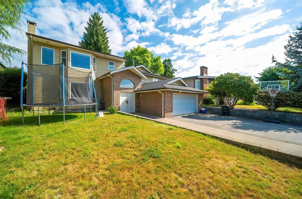 2011 PAULUS CRES, Burnaby, BC — Residential for Sale - Photo 2