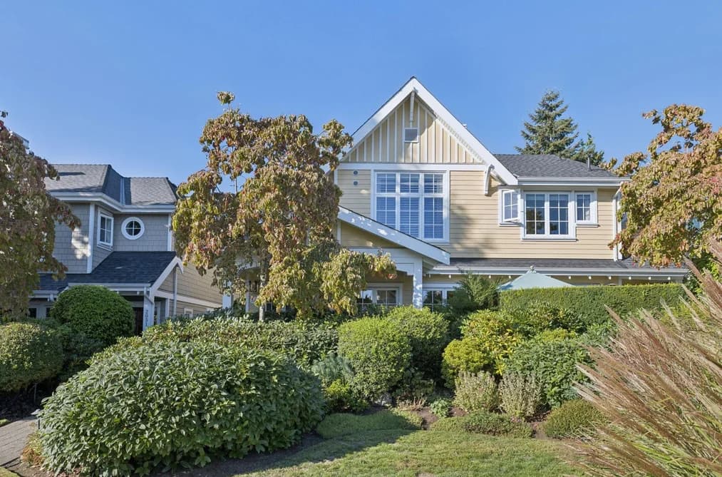 2015 ESQUIMALT AVENUE, West Vancouver, BC — Residential for Sale - Main Photo