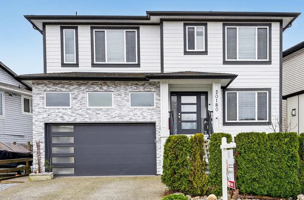 20180 STANTON AVENUE, Maple Ridge, BC — Residential for Sale - Main Photo