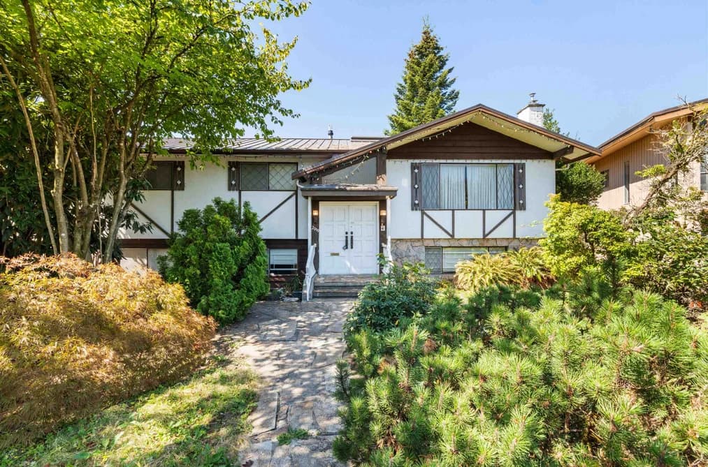 2019 PAULUS CRESCENT, Burnaby, BC — Residential for Sale - Main Photo
