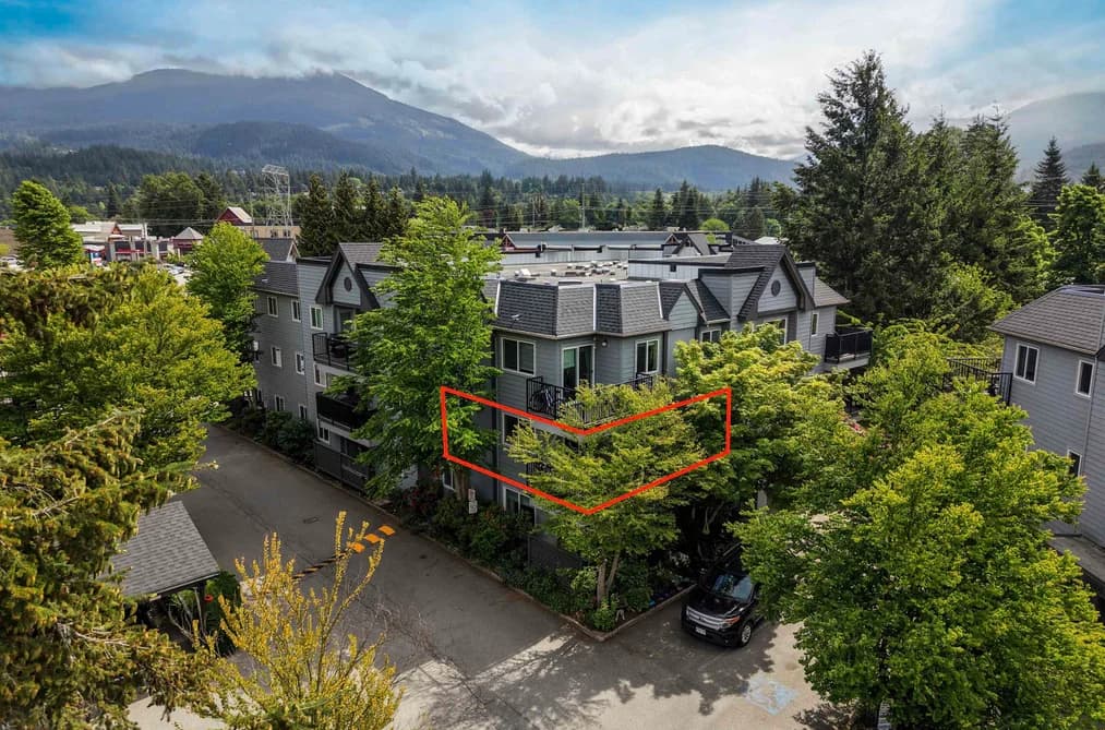 201B 40120 WILLOW CRESCENT, Squamish, BC — Residential for Sale - Photo 2