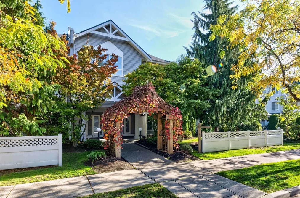 202 10130 139 STREET, Surrey, BC — Residential for Sale - Photo 2