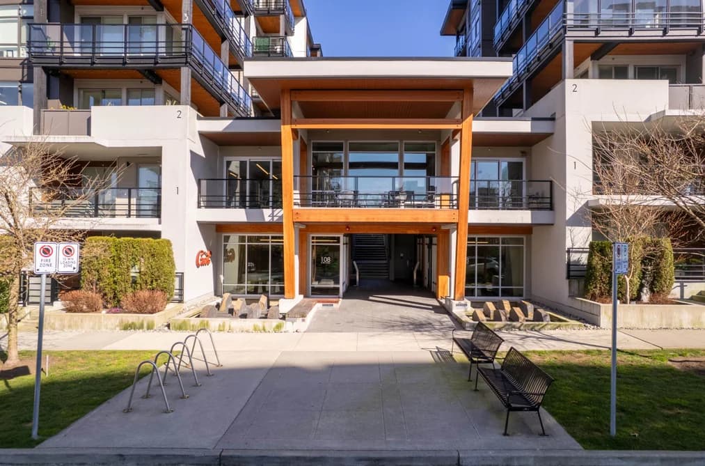 202 108 E 8TH STREET, North Vancouver, BC — Residential for Sale - Main Photo