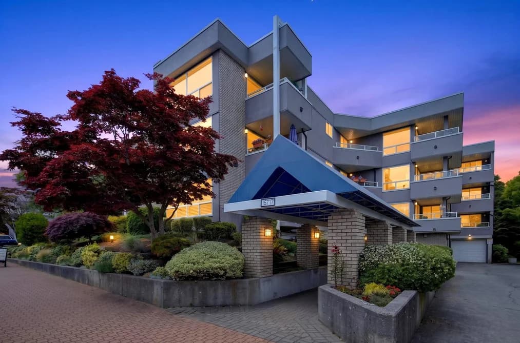 202 15717 MARINE DRIVE, White Rock, BC — Residential for Sale - Main Photo
