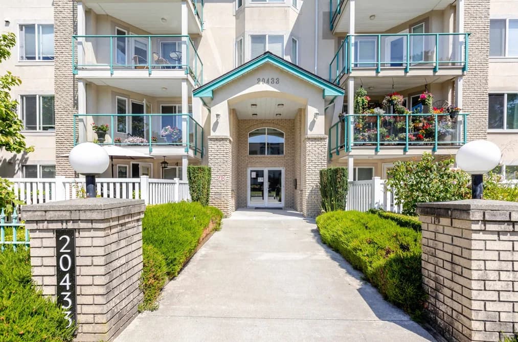 202 20433 53 AVENUE, Langley, BC — Residential for Sale - Photo 2