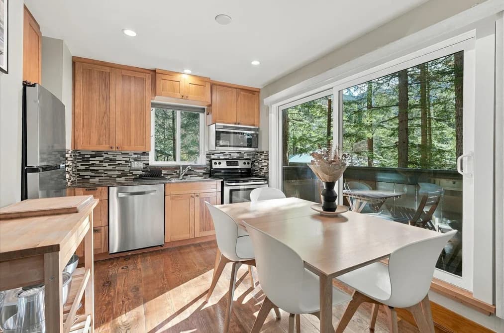 202 2101 CASTLE DRIVE, Whistler, BC — Residential for Sale - Photo 2