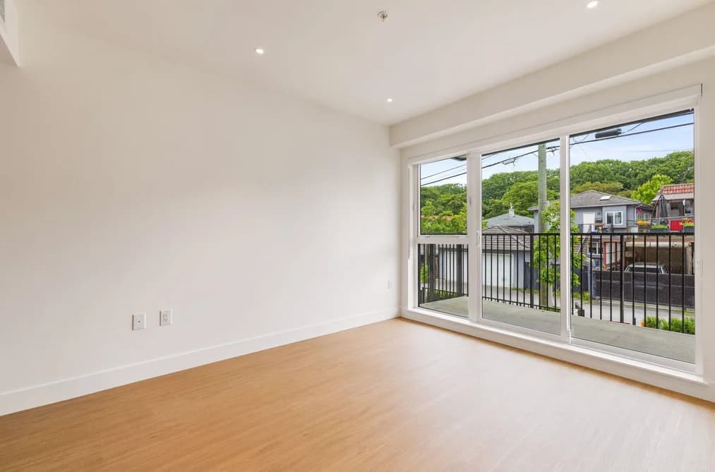 202 2235 E BROADWAY, Vancouver, BC — Residential for Sale - Photo 2