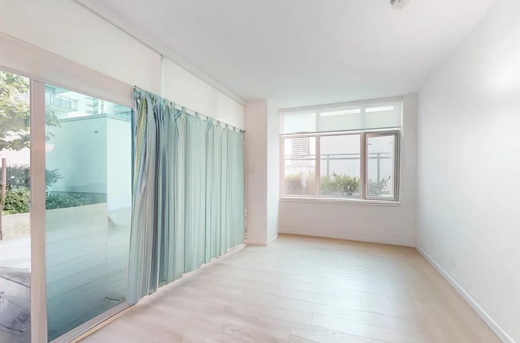 202 2288 ALPHA AVENUE, Burnaby, BC — Residential for Sale - Photo 2