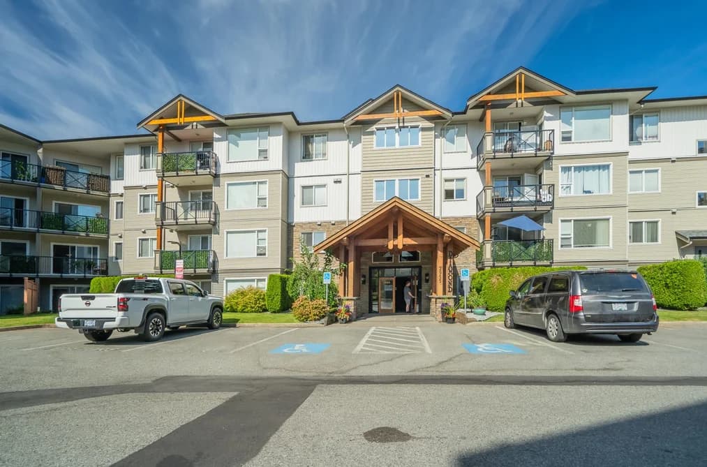 202 2955 DIAMOND CRESCENT, Abbotsford, BC — Residential for Sale - Main Photo
