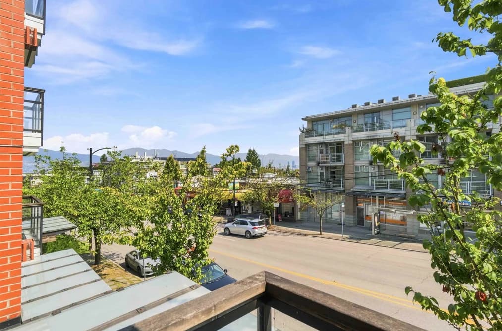 202 3611 W 18TH AVENUE, Vancouver, BC — Residential for Sale - Main Photo