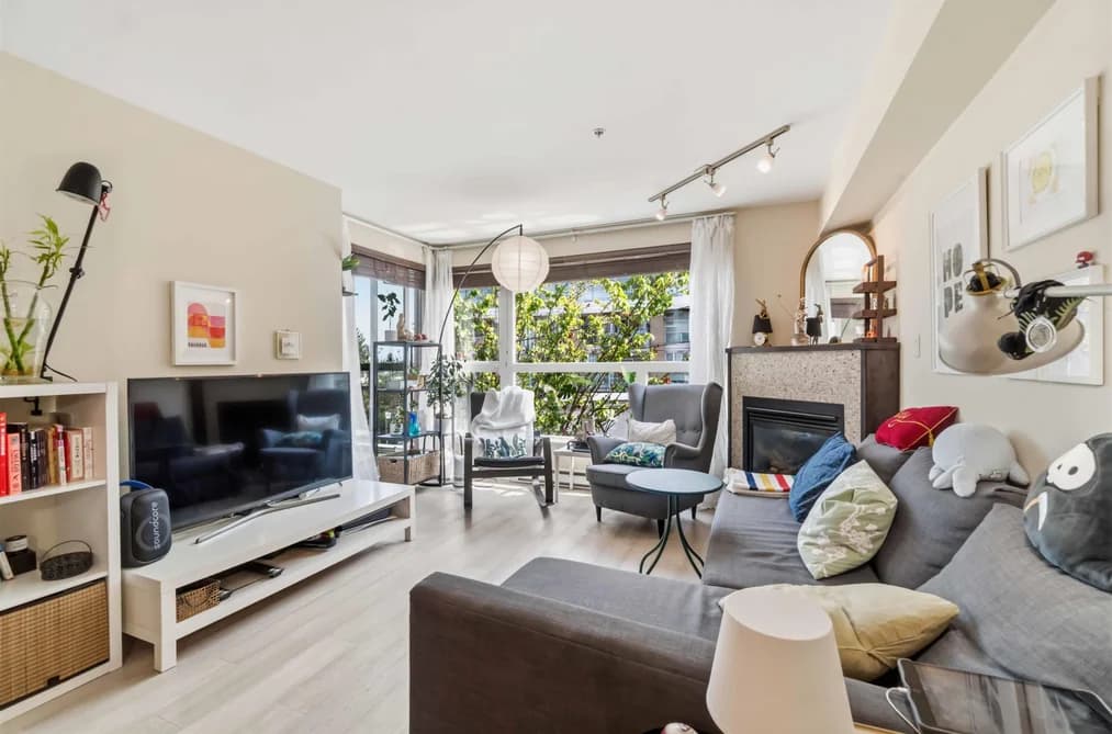 202 3611 W 18TH AVENUE, Vancouver, BC — Residential for Sale - Photo 2