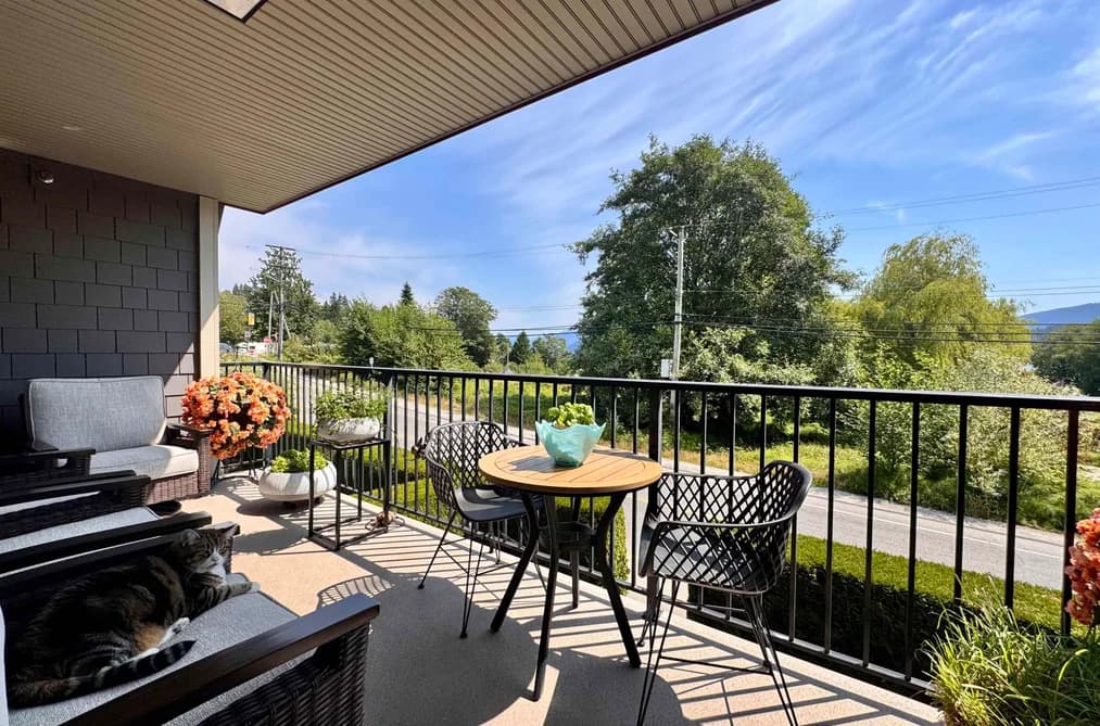 202 414 GOWER POINT ROAD, Gibsons, BC — Residential for Sale - Photo 2