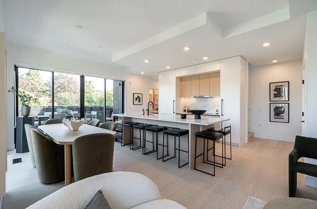202 539 W 28TH AVENUE, Vancouver, BC — Residential for Sale - Main Photo