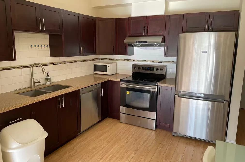 202 5655 INMAN AVENUE, Burnaby, BC — Residential for Sale - Photo 2