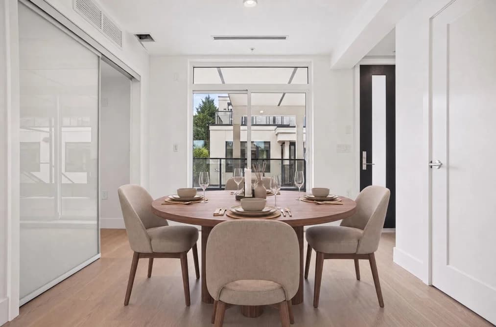 202 578 W 24 AVENUE, Vancouver, BC — Residential for Sale - Main Photo