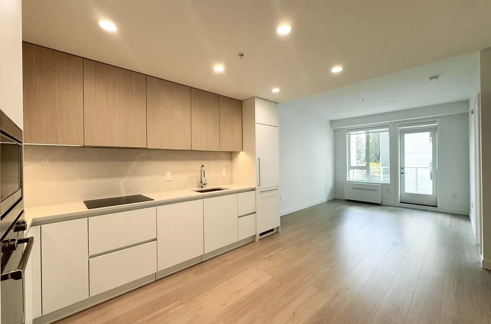 202 588 HARRISON DRIVE, Coquitlam BC V3J 3Z6 - Photo 1