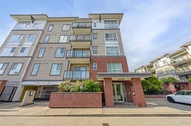 Condo for sale at 202 6468 195a Street Surrey British Columbia - MLS: R3131721