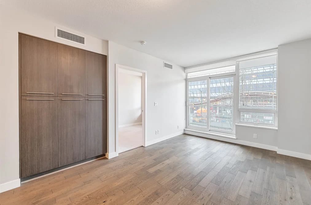 202 655 W 41ST AVENUE, Vancouver, BC — Residential for Sale - Photo 2