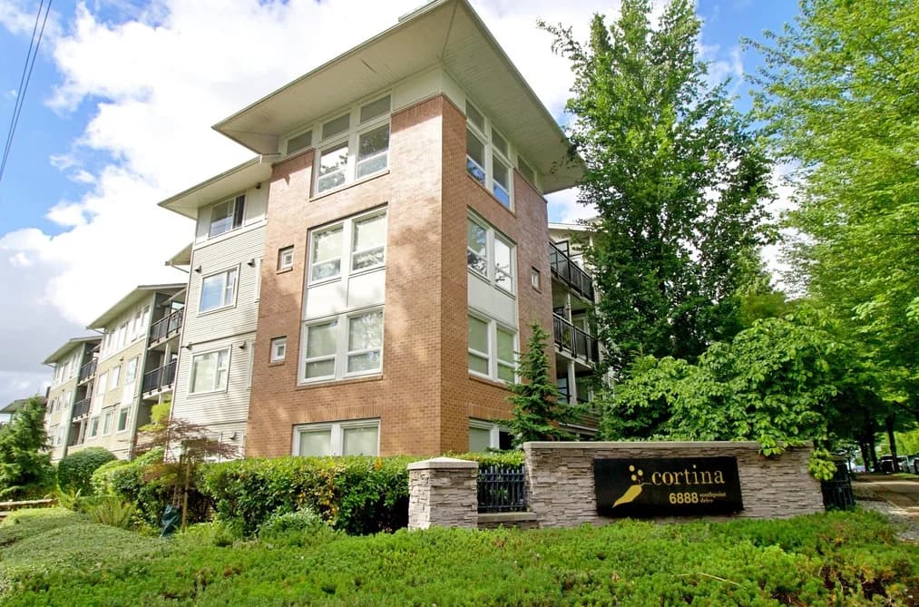 202 6888 SOUTHPOINT DRIVE, Burnaby, BC — Residential for Sale - Main Photo