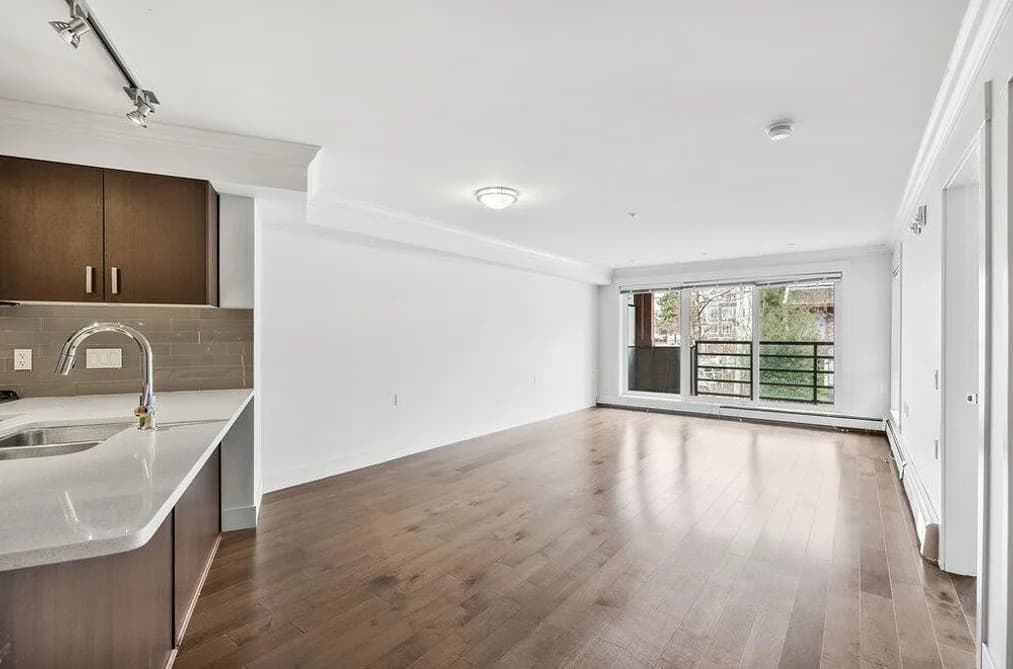 202 857 W 15TH STREET, North Vancouver, BC — Residential for Sale - Photo 2