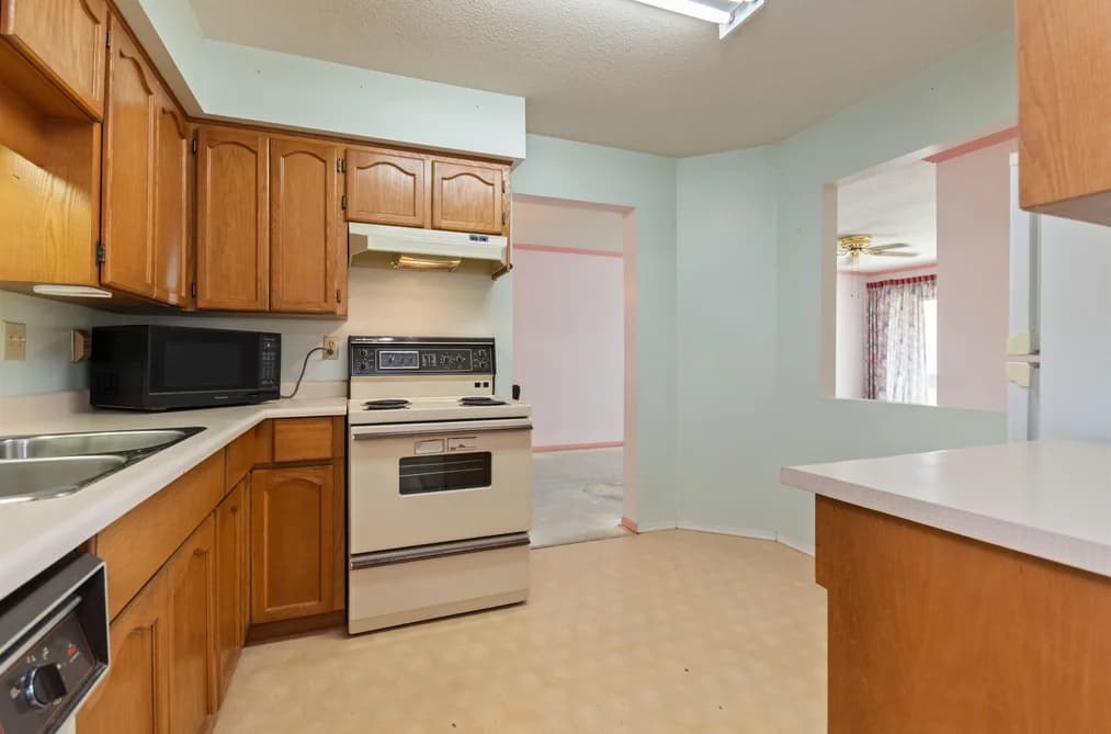 202 8725 ELM DRIVE, Chilliwack, BC — Residential for Sale - Main Photo
