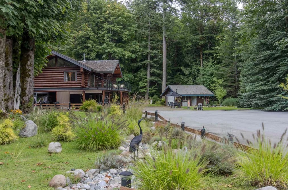 2020 PARADISE VALLEY ROAD, Squamish, BC — Residential for Sale - Main Photo