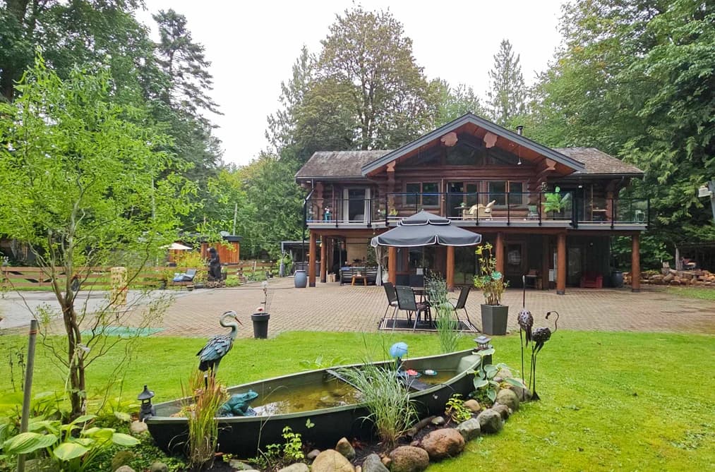 2020 PARADISE VALLEY ROAD, Squamish, BC — Residential for Sale - Photo 2