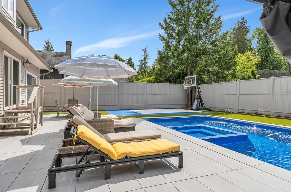 2021 RUFUS DRIVE, North Vancouver, BC — Residential for Sale - Photo 2