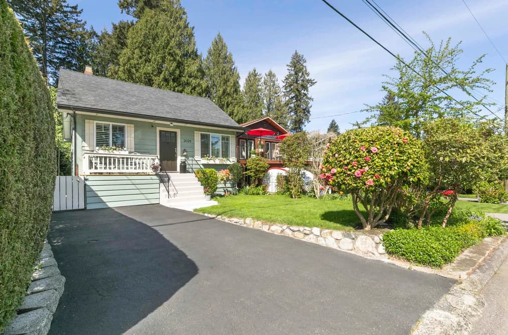 2029 PHILIP AVENUE, North Vancouver, BC — Residential for Sale - Photo 2