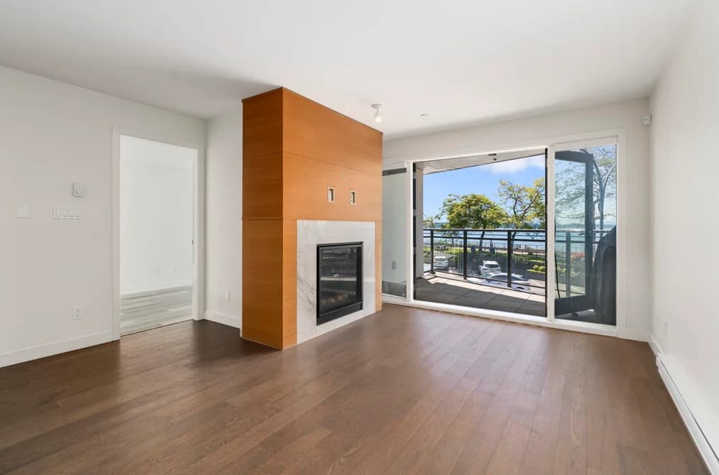 203 1150 OXFORD STREET, White Rock, BC — Residential for Sale - Photo 2