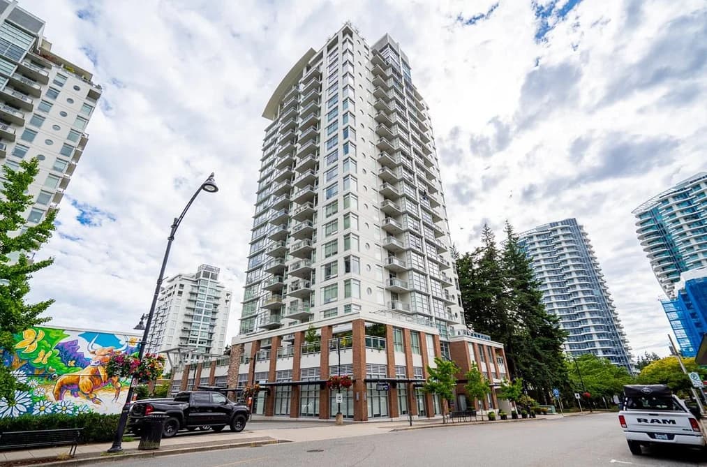 203 15152 RUSSELL AVENUE, White Rock, BC — Residential for Sale - Photo 2